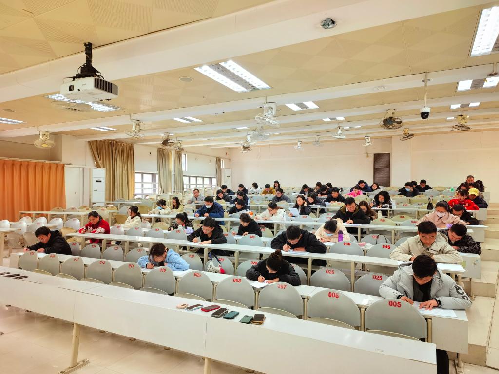 英国上市公司365