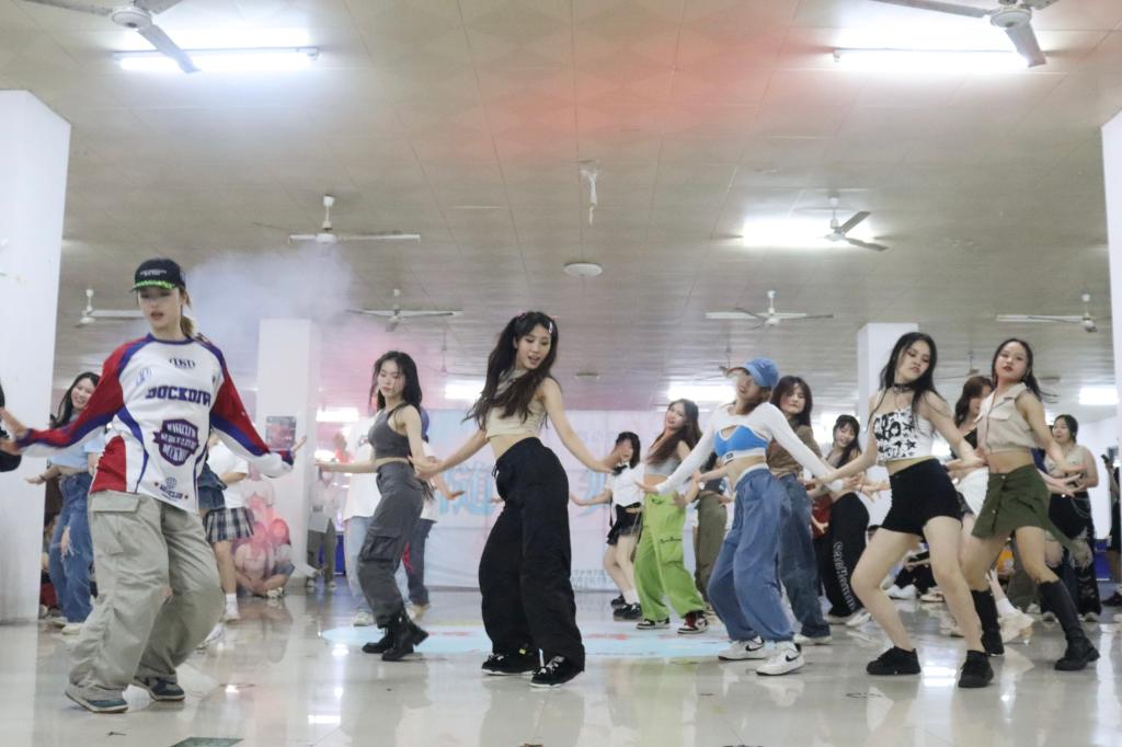 英国上市公司365