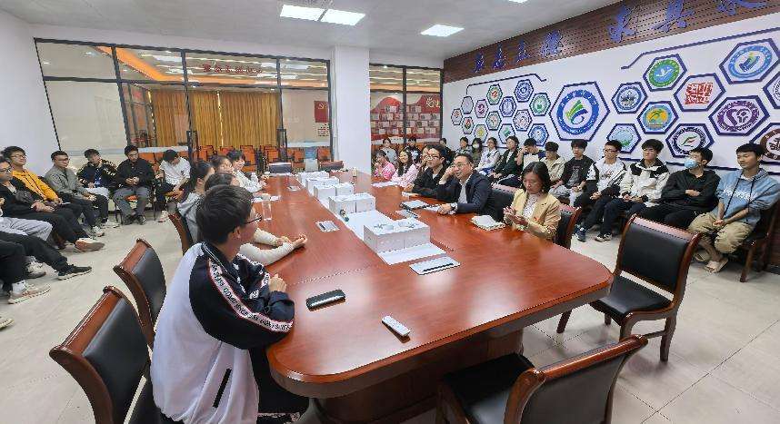 英国上市公司365